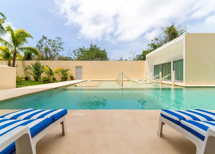 2 Bd With Balcony, Gym, Rooftop Pool, Hot Tub Playa del Carmen