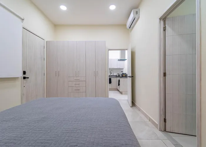 2 Bd With Balcony, Gym, Rooftop Pool, Hot Tub Playa del Carmen