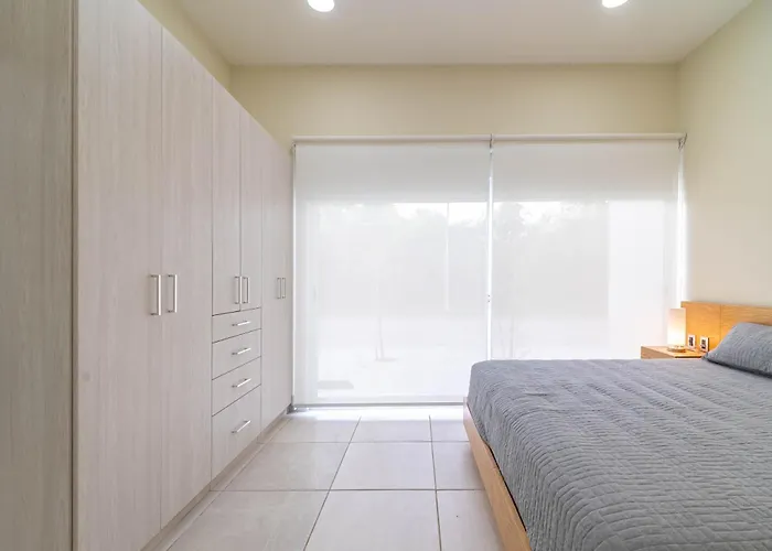 2 Bd With Balcony, Gym, Rooftop Pool, Hot Tub Casa de férias Playa del Carmen