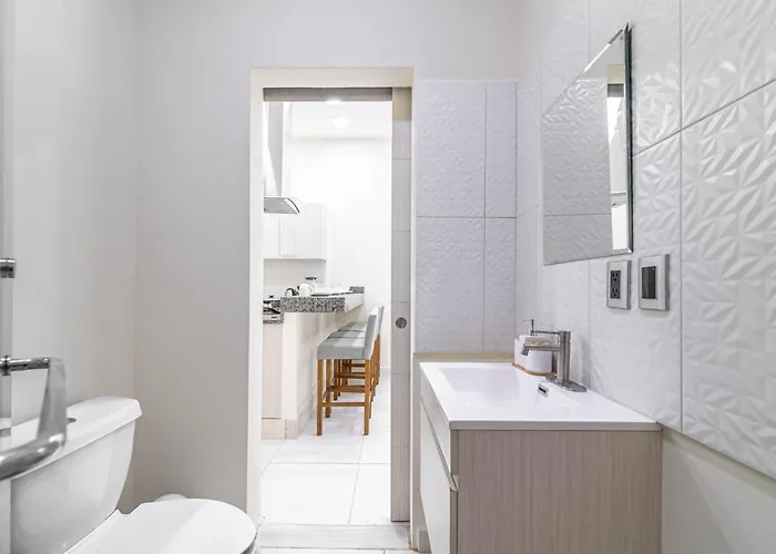 2 Bd With Balcony, Gym, Rooftop Pool, Hot Tub Playa del Carmen